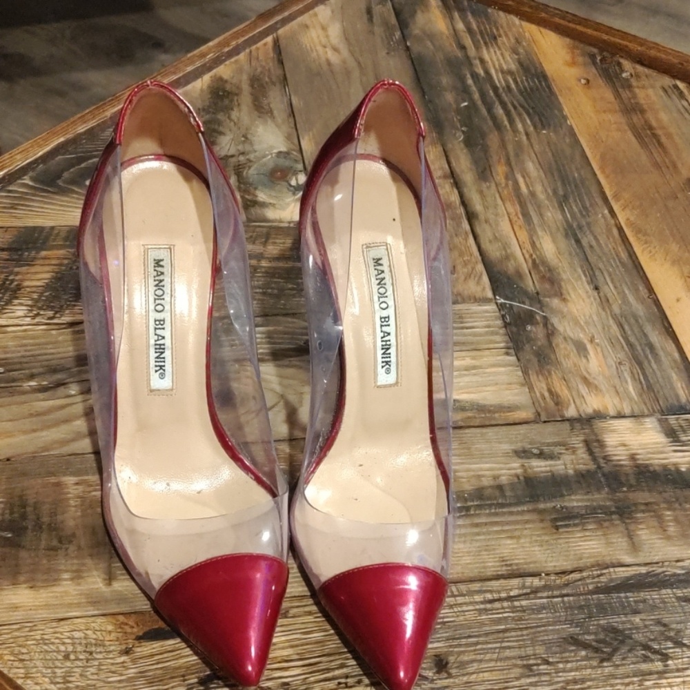 Manolo Blahnik red wine stiletto